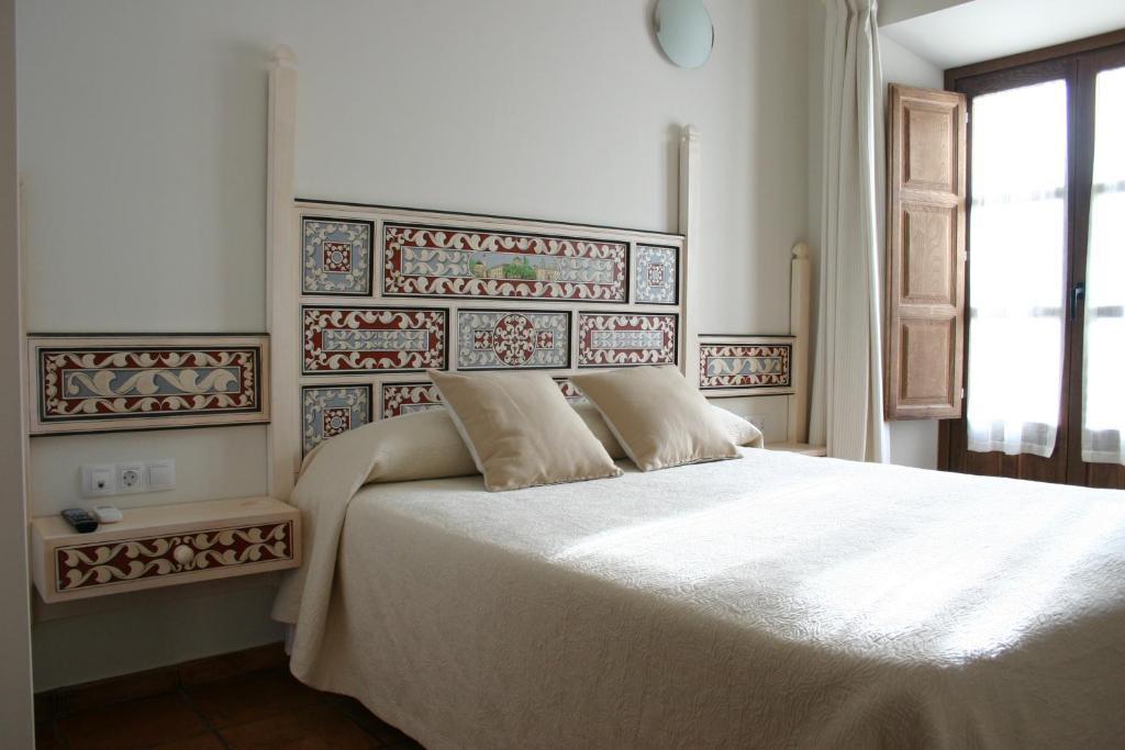 Hostal Santa Maria De Ubeda Екстериор снимка