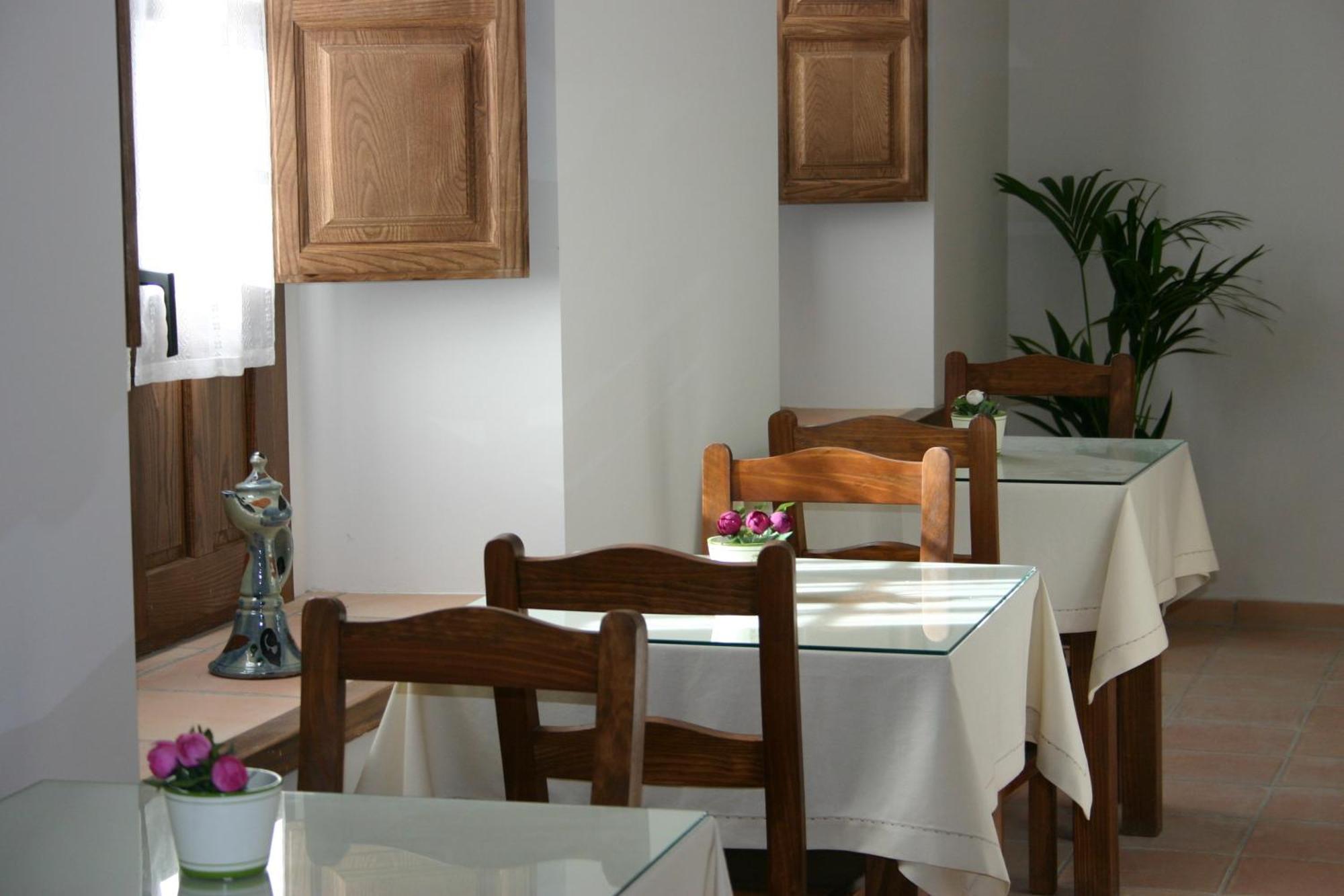 Hostal Santa Maria De Ubeda Екстериор снимка
