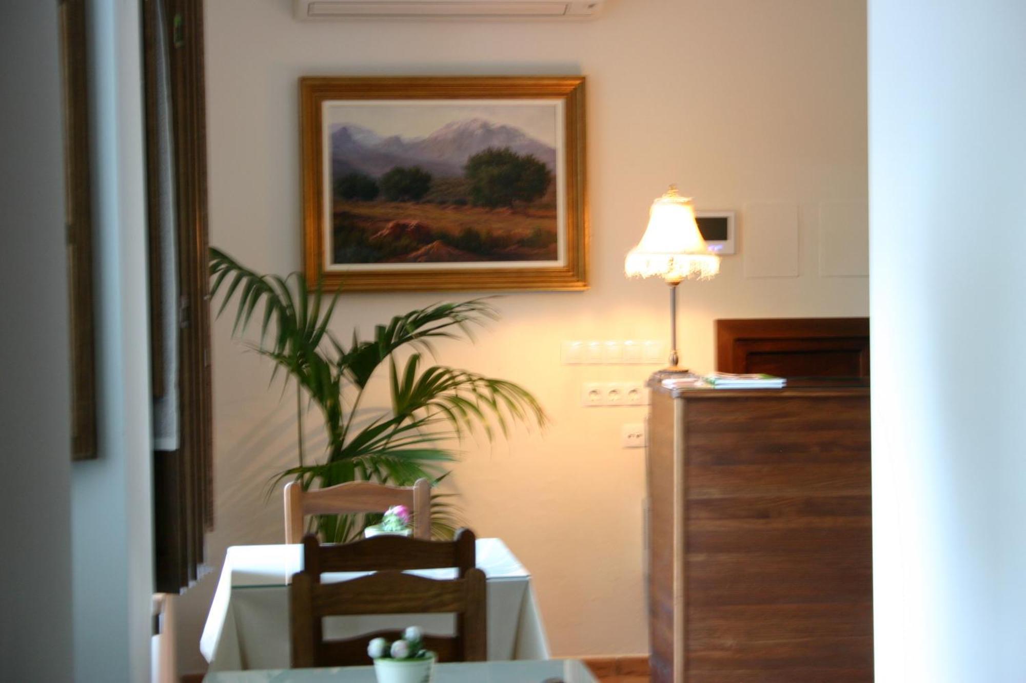 Hostal Santa Maria De Ubeda Екстериор снимка